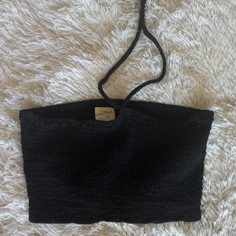 UNIVERSAL THREAD BLACK CROPPED HALTER